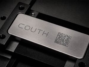 Come incidere loghi e codici su materiali non metallici?